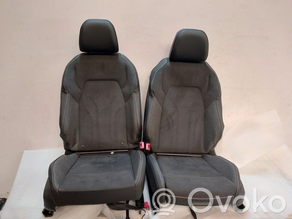 Volkswagen Golf VIII Set de interior 