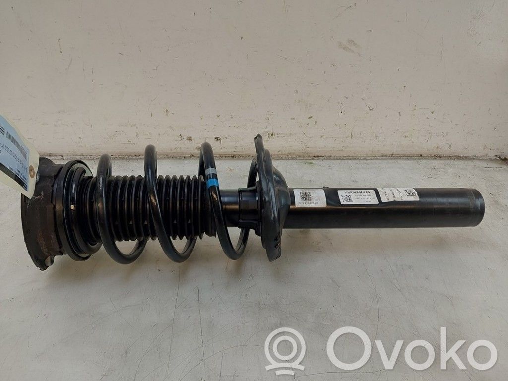 Volkswagen Golf VIII Amortyzator przedni 
