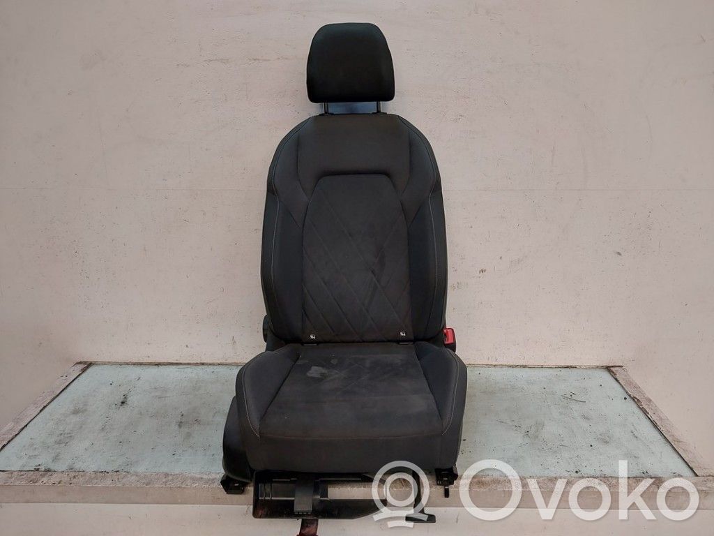 Volkswagen Golf VIII Sedile anteriore del passeggero 