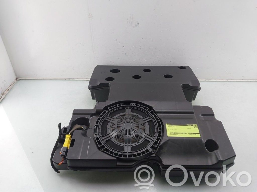 Peugeot 5008 II Altavoz subwoofer 