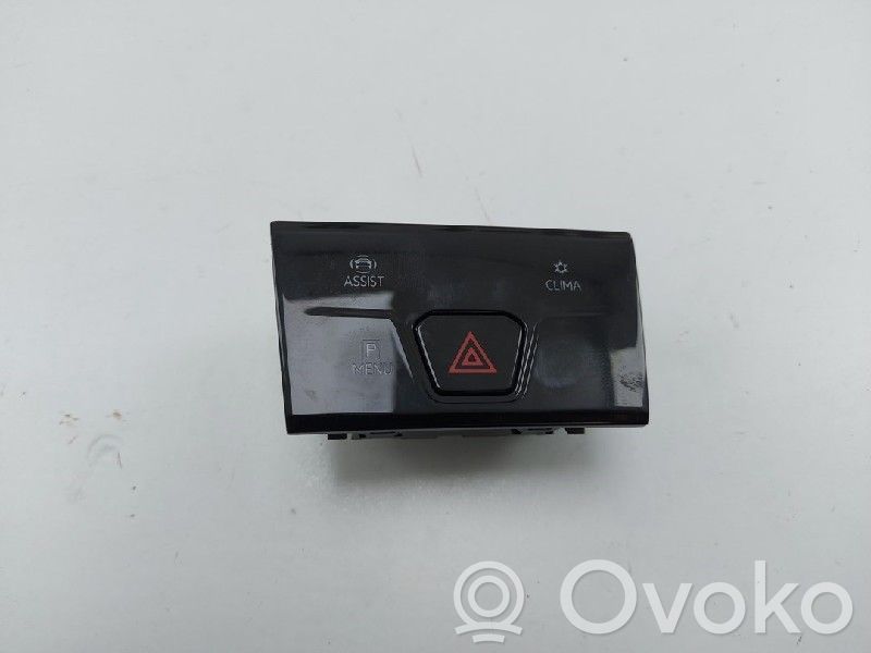 Volkswagen Golf VIII Interruttore luci di emergenza