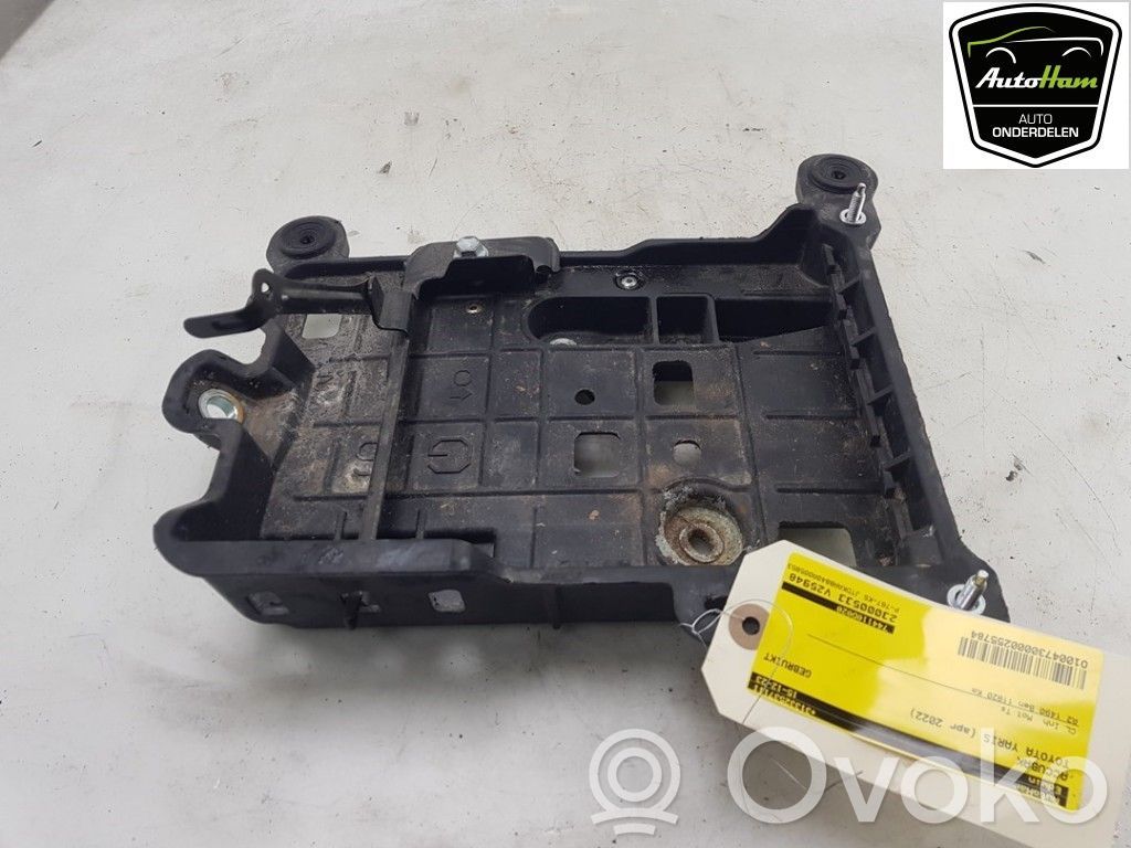 Toyota Yaris Cross Podstawa / Obudowa akumulatora 