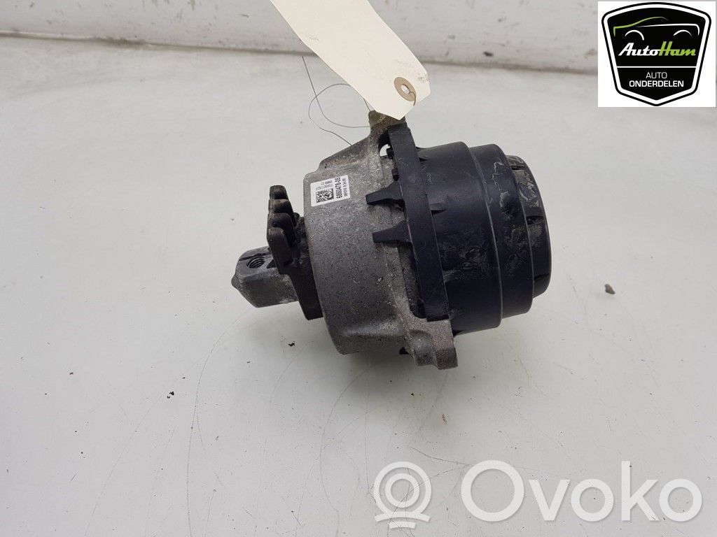 Engine mount bracket   6860478,6860478