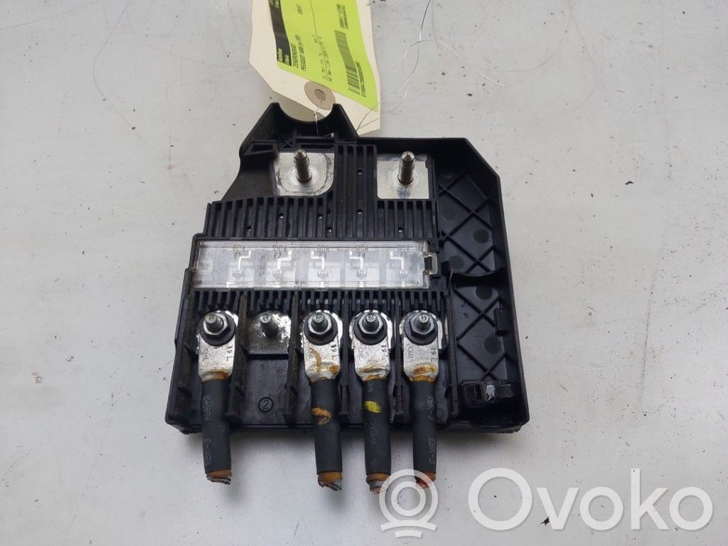 Peugeot 5008 II Fuse box set 