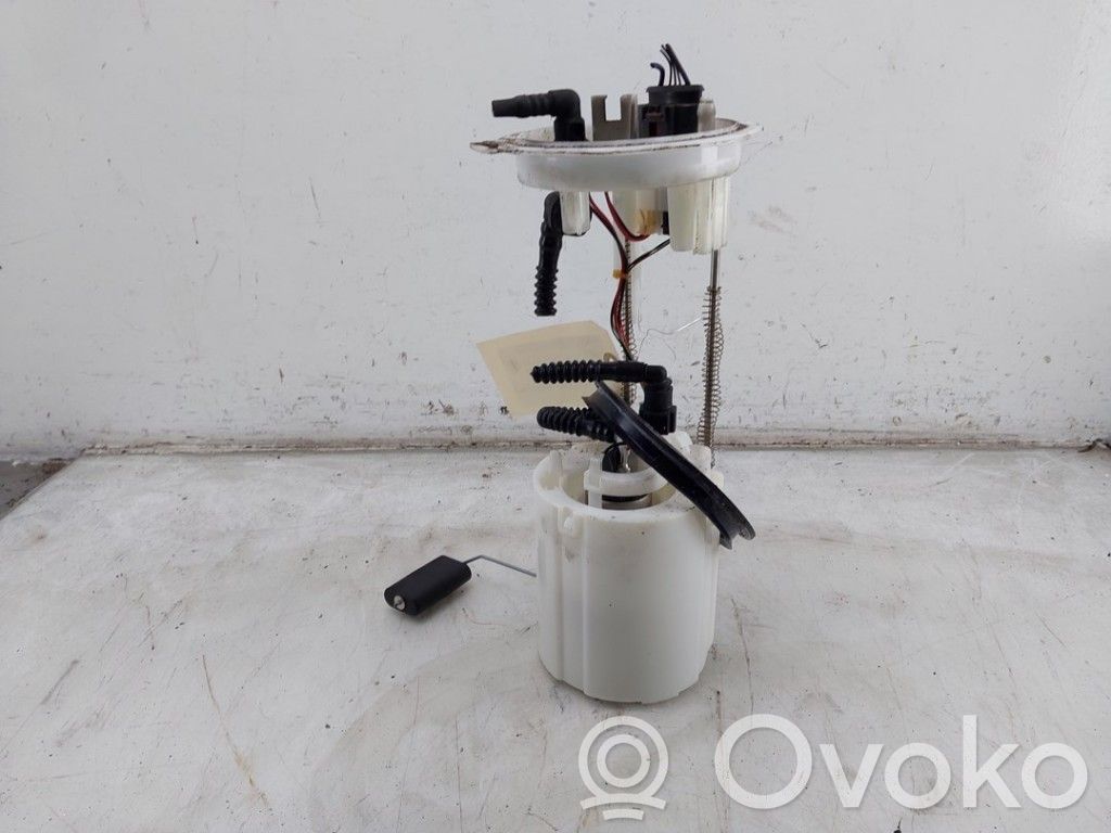 Audi Q3 8U Bomba interna de combustible 