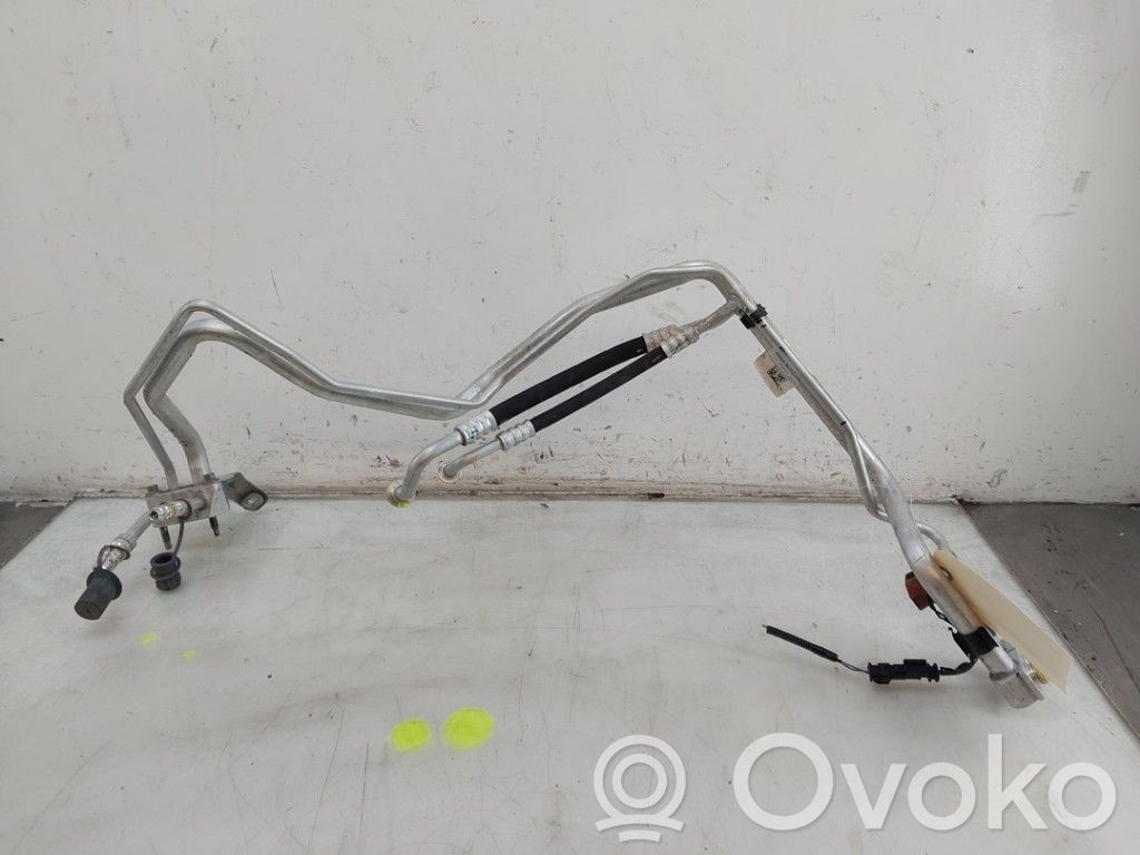 Volvo XC40 Ilmastointilaitteen putki (A/C) 