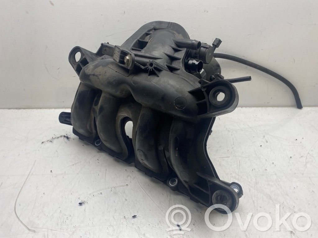 BMW 1 F20 F21 Intake manifold 