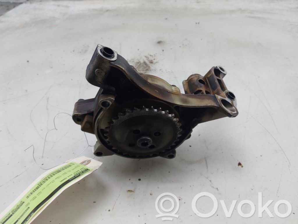 Volkswagen Golf V Pompa olejowa 