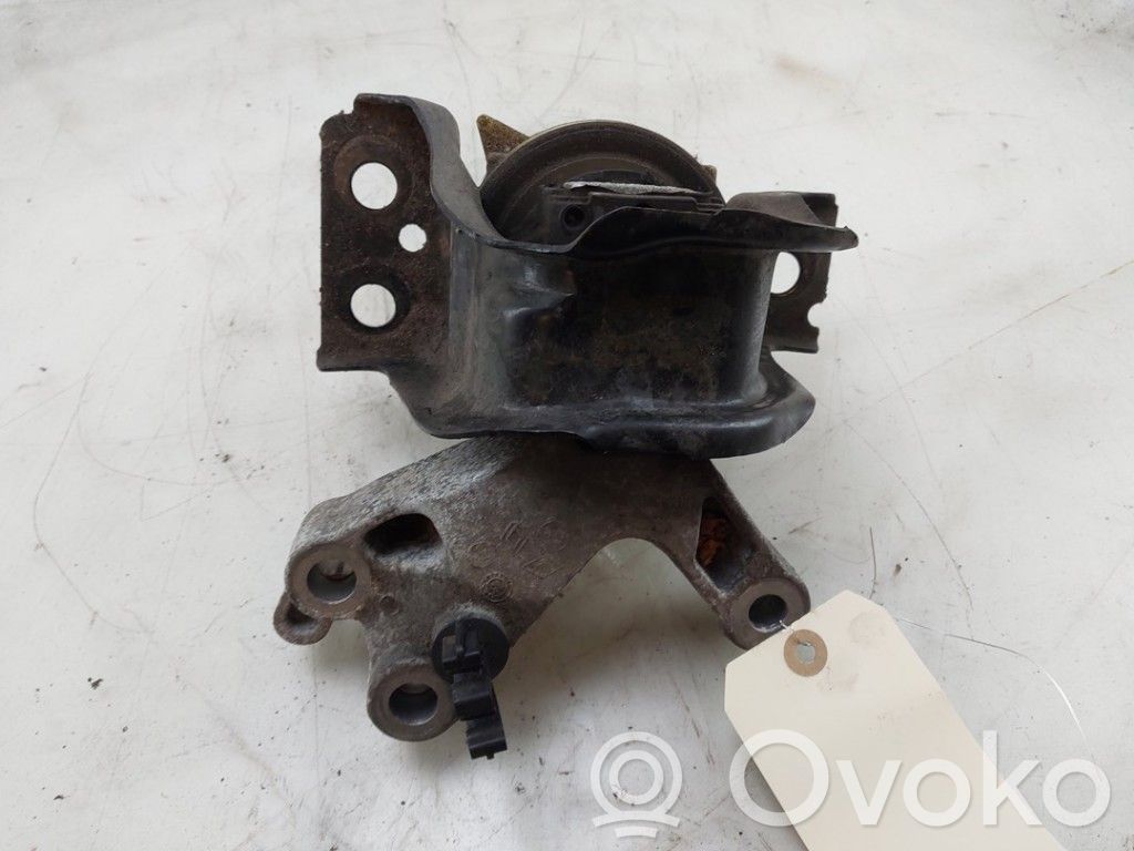 Renault Captur Engine mount bracket 