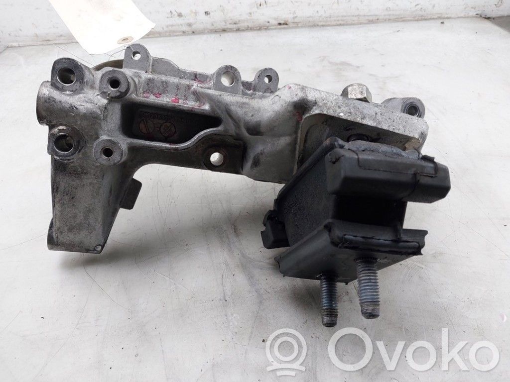 Iveco Daily 6th gen Engine mount bracket 