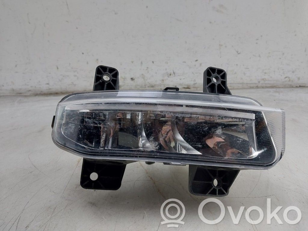 Ram 1500 DT Luz de niebla delantera 