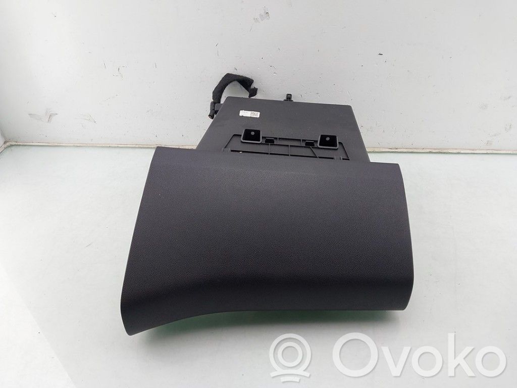 Peugeot Partner III Glove box 