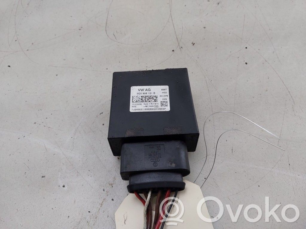 Volkswagen Tiguan Fuel injection pump control unit/module 
