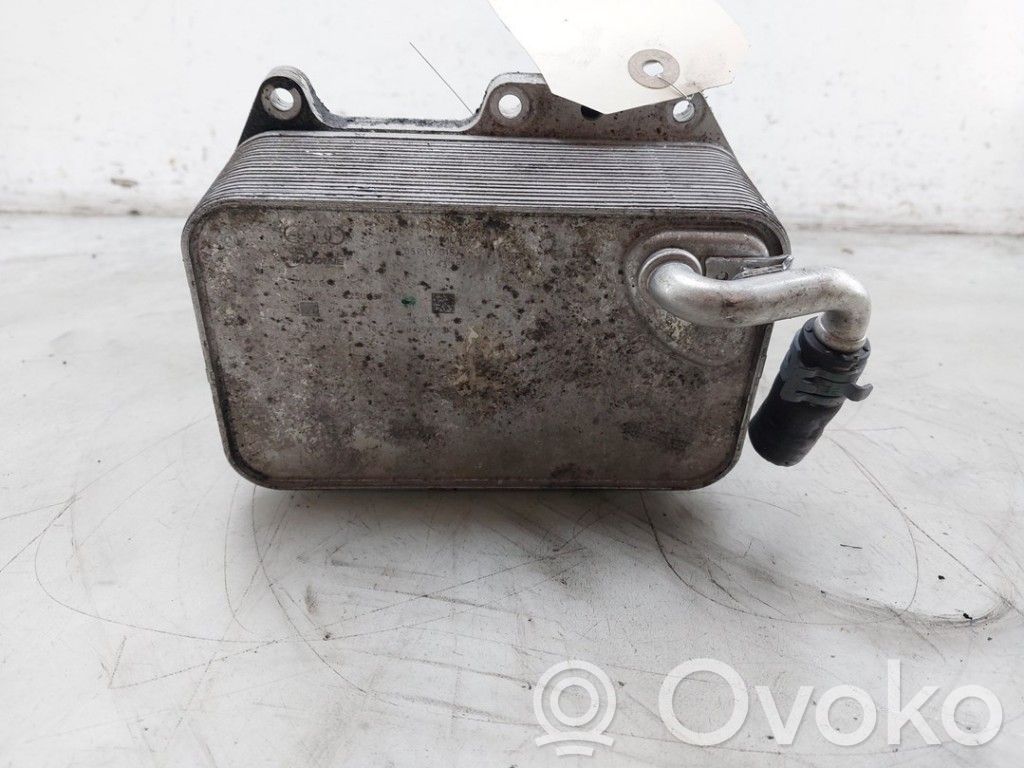 Dzinēja eļļas radiators   059117015K,059117015K,059117015K