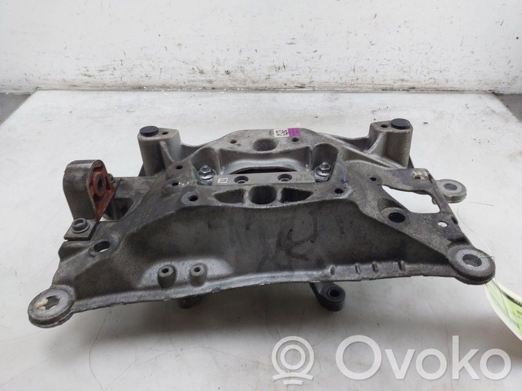 Audi A5 Supporto di montaggio scatola del cambio 