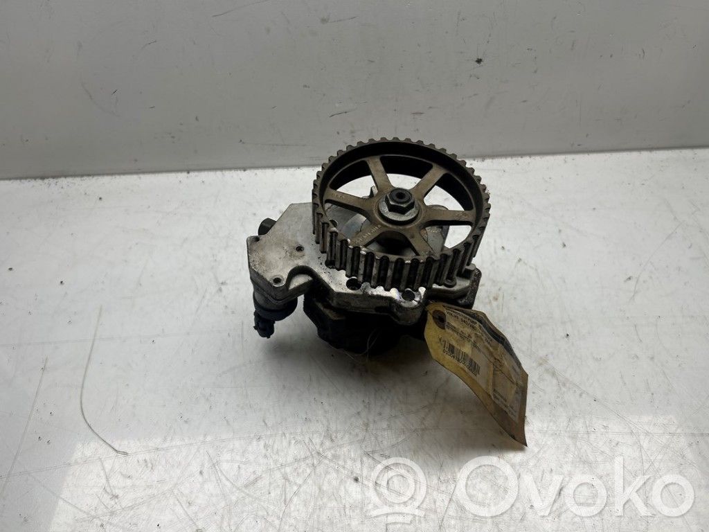 Volvo S40, V40 Mechaniczna pompa paliwa 