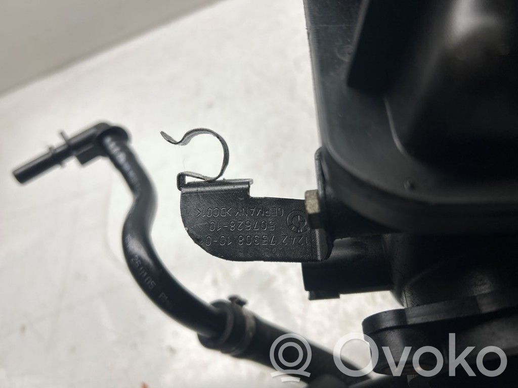 BMW 1 E81 E87 Intake manifold 