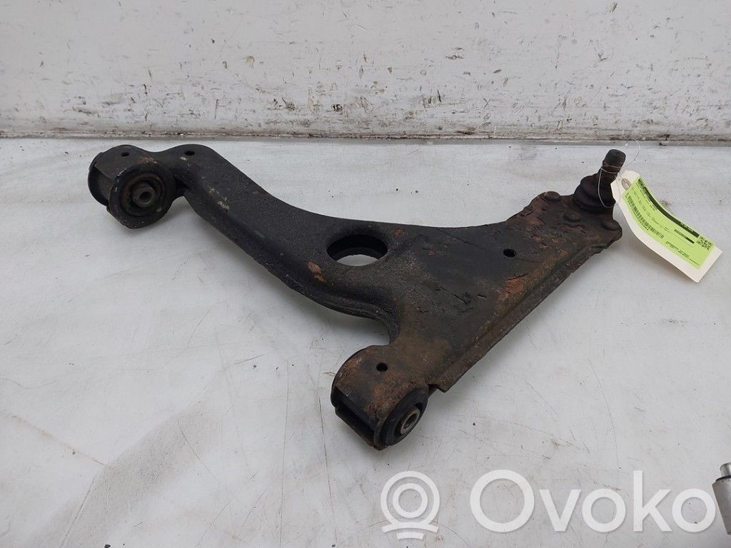 Opel Meriva B Рычаг 