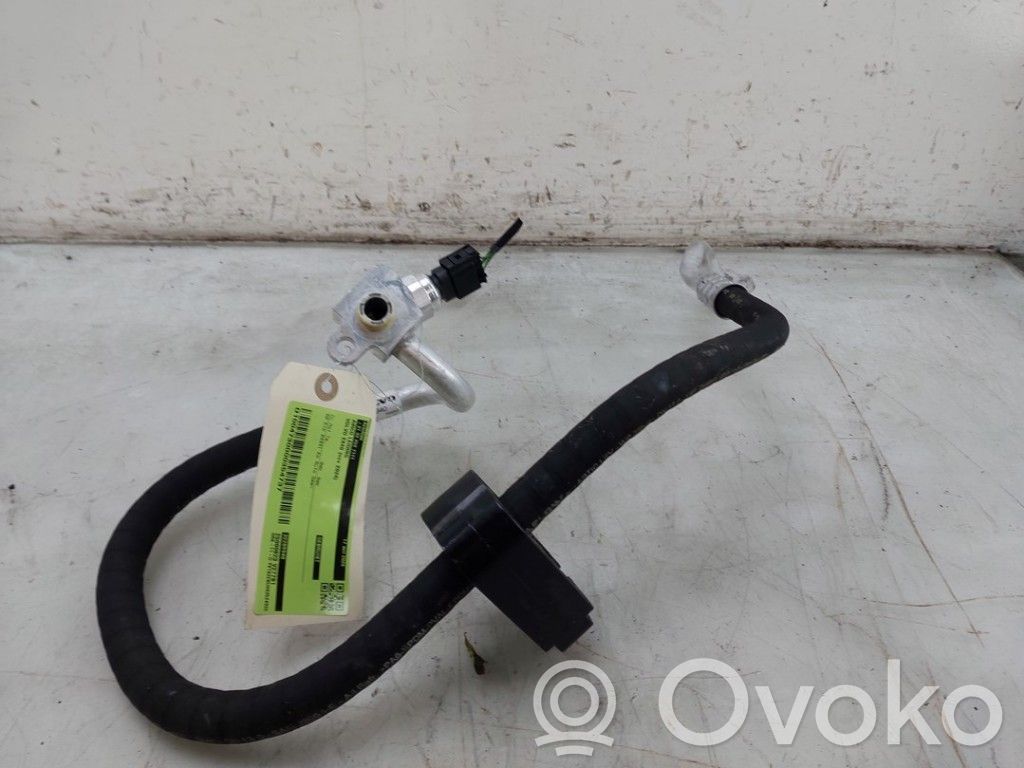 Volvo EX40 Wąż / Przewód klimatyzacji A/C 