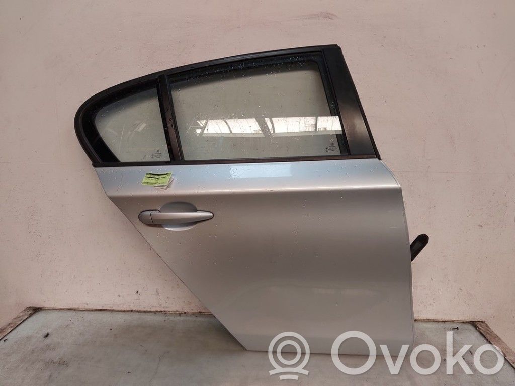 BMW 1 E81 E87 Aizmugurējās durvis 