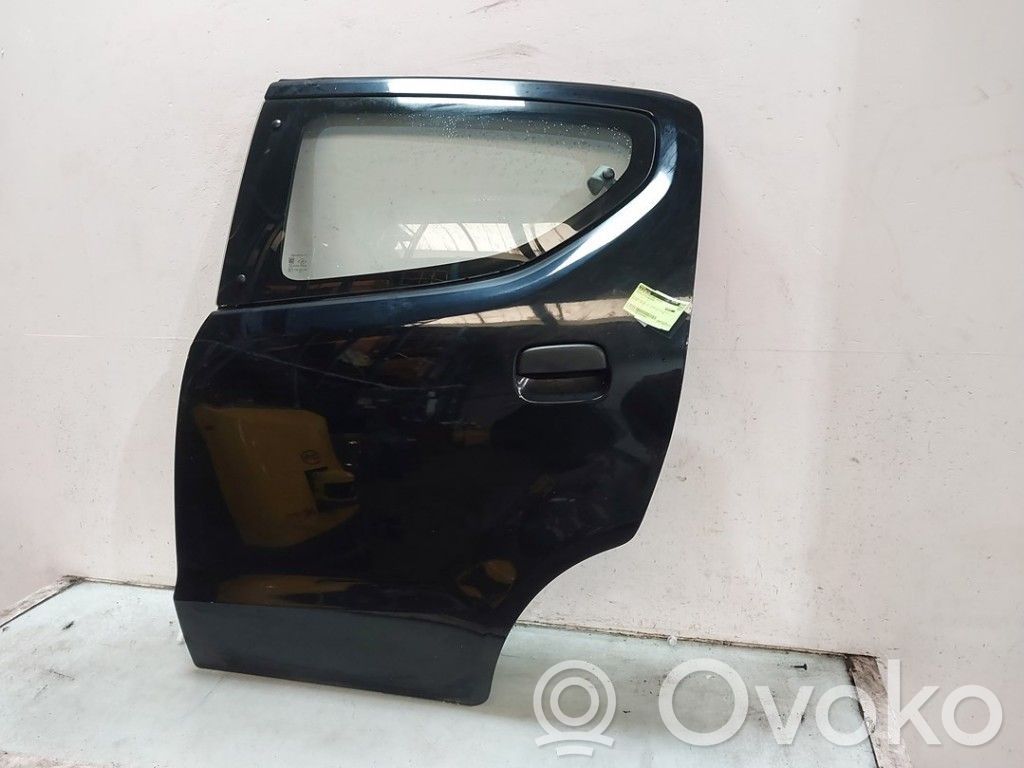Suzuki Alto Puerta trasera 