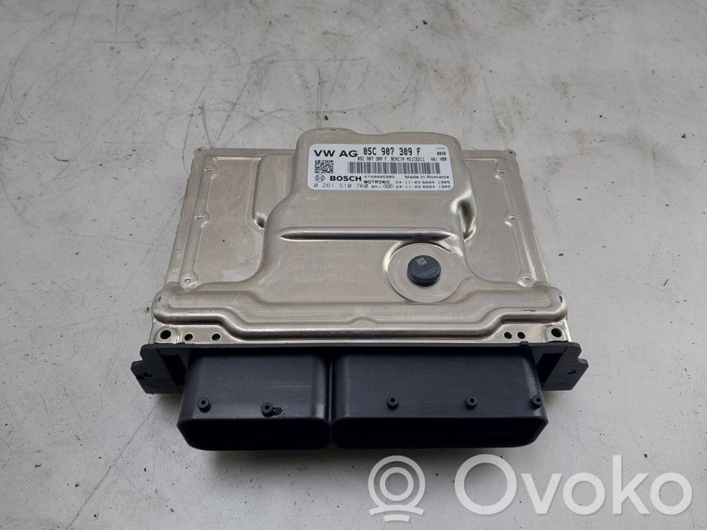 Volkswagen Polo VI Engine control unit/module 