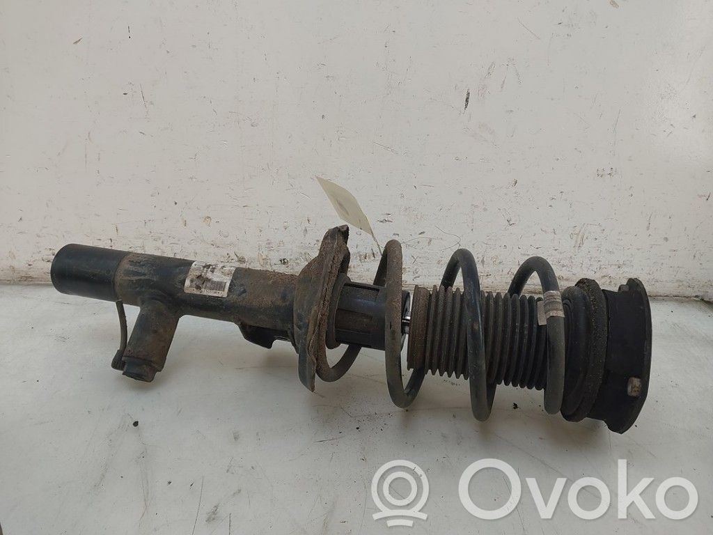 Volkswagen PASSAT B8 Etuiskunvaimennin 