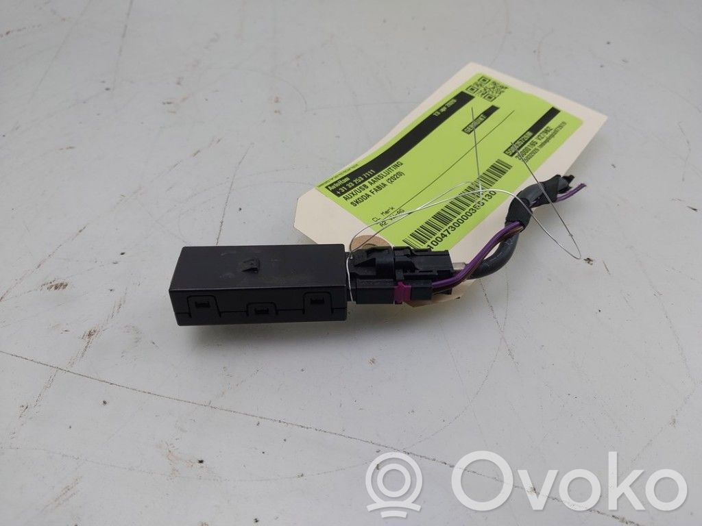 Skoda Fabia Mk3 (NJ) Conector priză AUX 