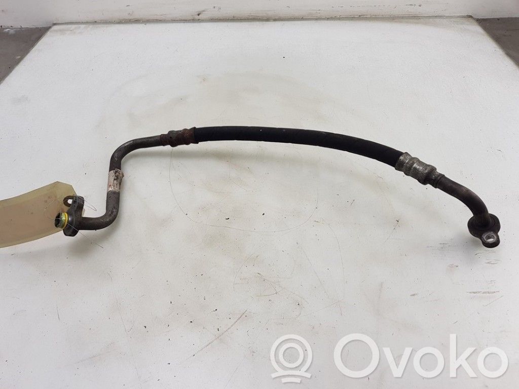 Volvo V70 Ilmastointilaitteen putki (A/C) 