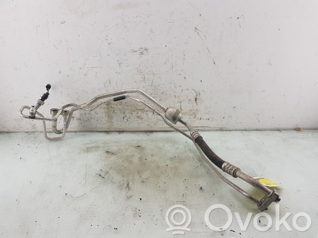 Opel Corsa E Ilmastointilaitteen putki (A/C) 