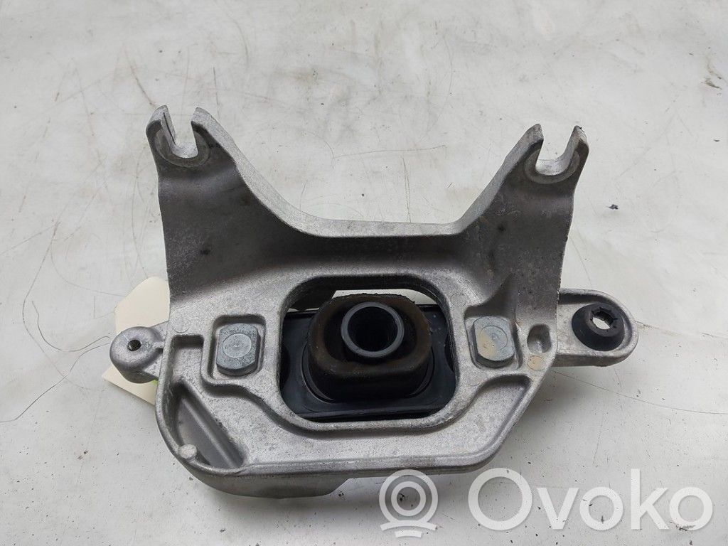 Renault Megane IV Engine mount bracket 