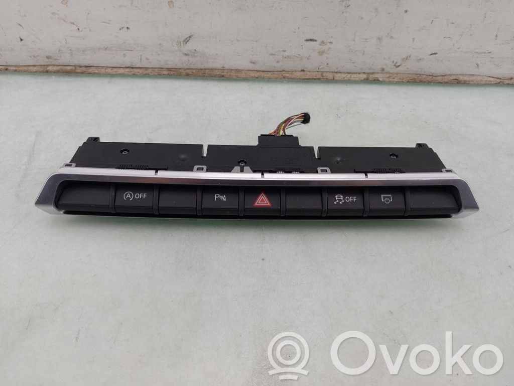 Audi Q2 - Botón interruptor de luz de peligro 
