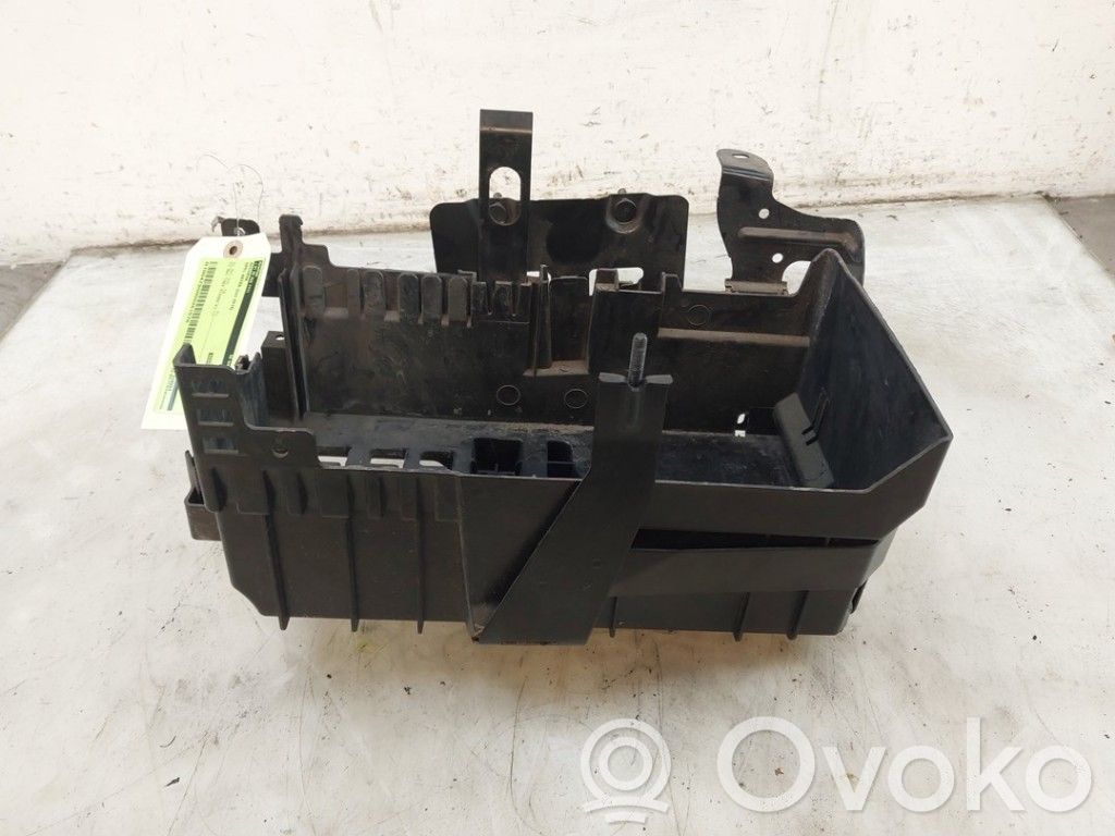 Opel Astra J Battery box tray 