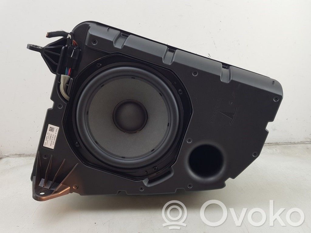 Tesla Model Y Enceinte subwoofer 