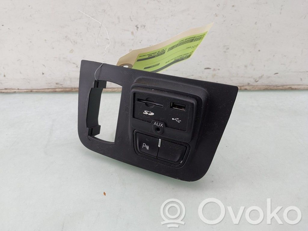 Alfa Romeo Giulietta Enchufe conector entrada auxiliar 
