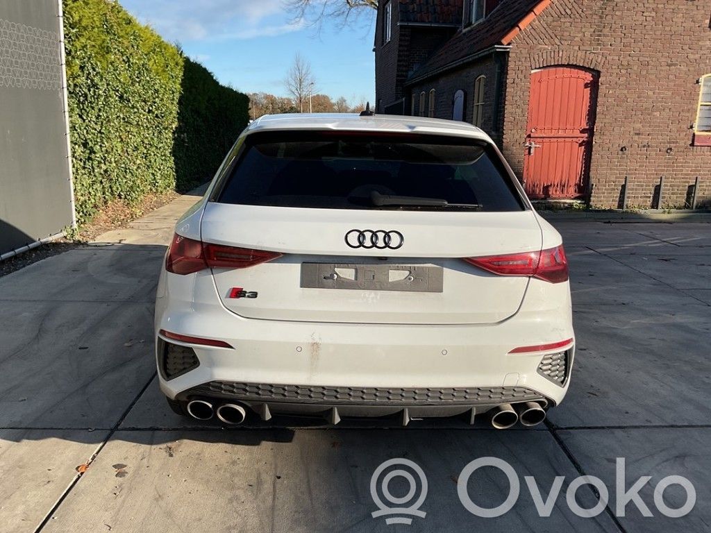 Audi A3 8Y Puskuri 