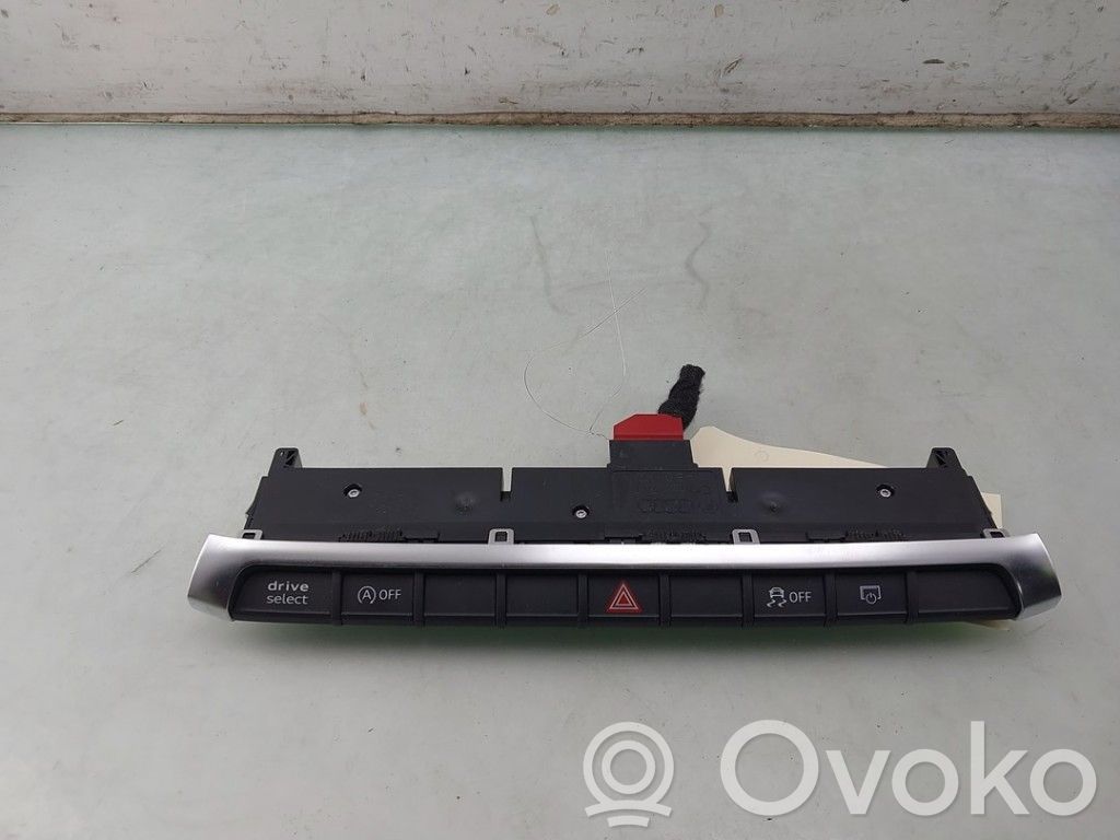 Audi A3 S3 8V Botón interruptor de luz de peligro 