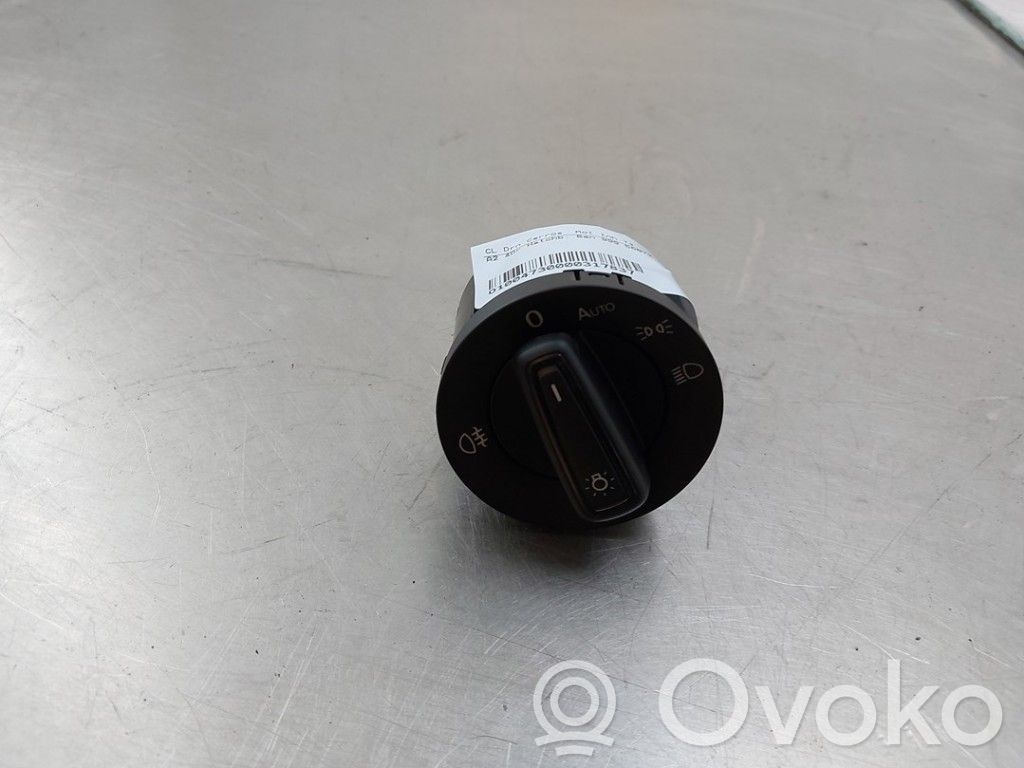 Volkswagen Polo VI Interrupteur d’éclairage 