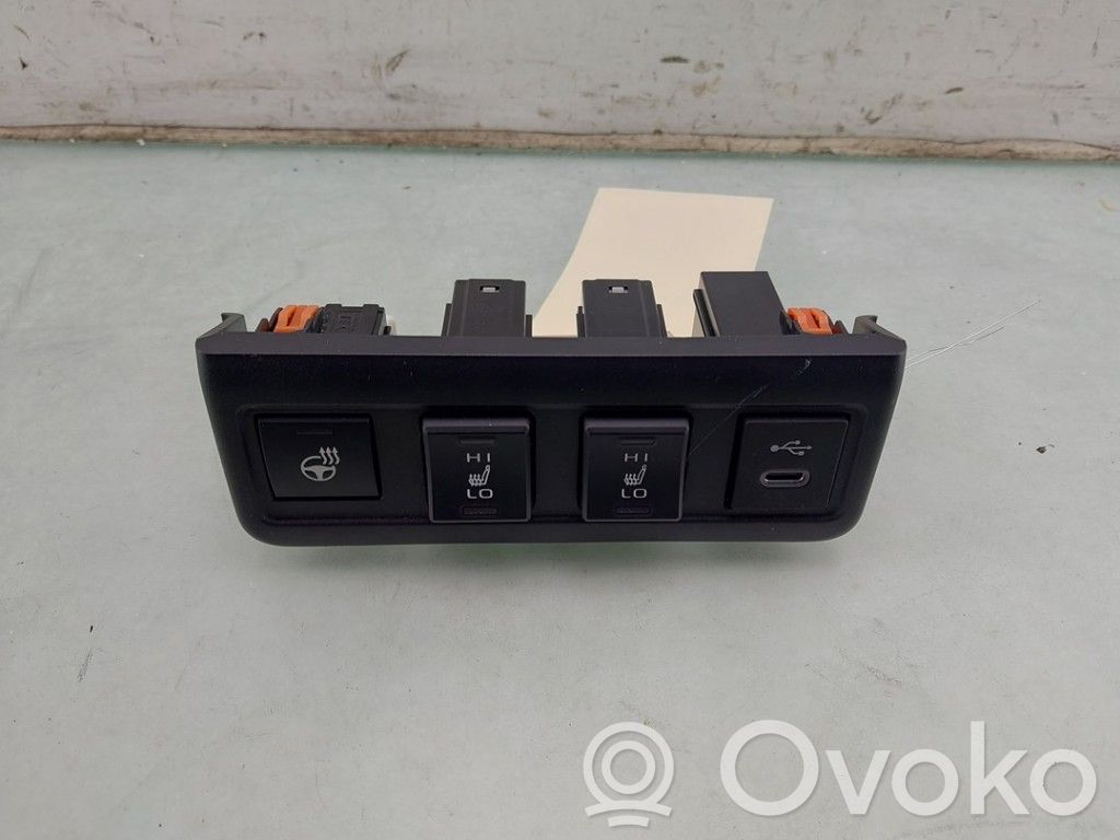 Toyota Corolla Cross Interruptor de calefacción del asiento 