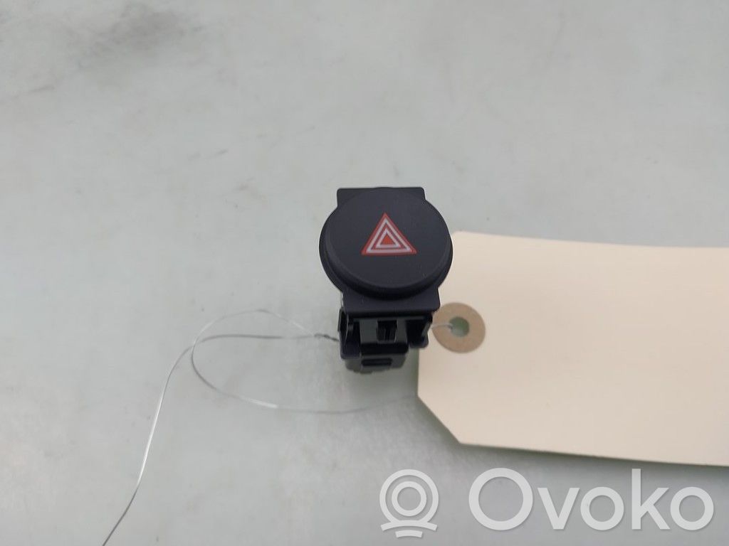 Toyota Aygo X Comutator lumini pericol 