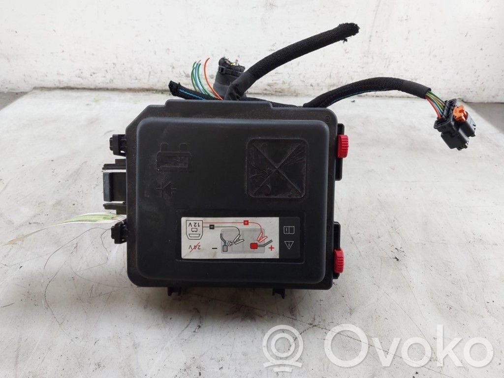 Opel Corsa F Set scatola dei fusibili