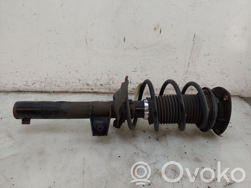 Volkswagen Golf VII Etuiskunvaimennin