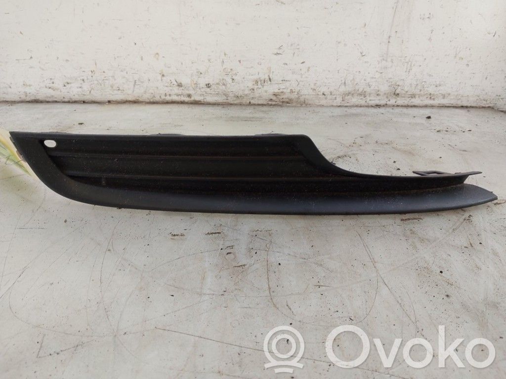 Volkswagen Golf VII Kratka dolna zderzaka przedniego