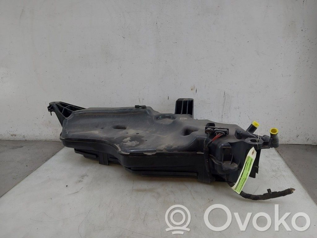 Audi A3 8Y Serbatoio vaschetta liquido AdBlue 