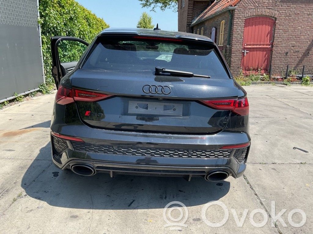 Audi RS3 8Y Puerta del maletero/compartimento de carga