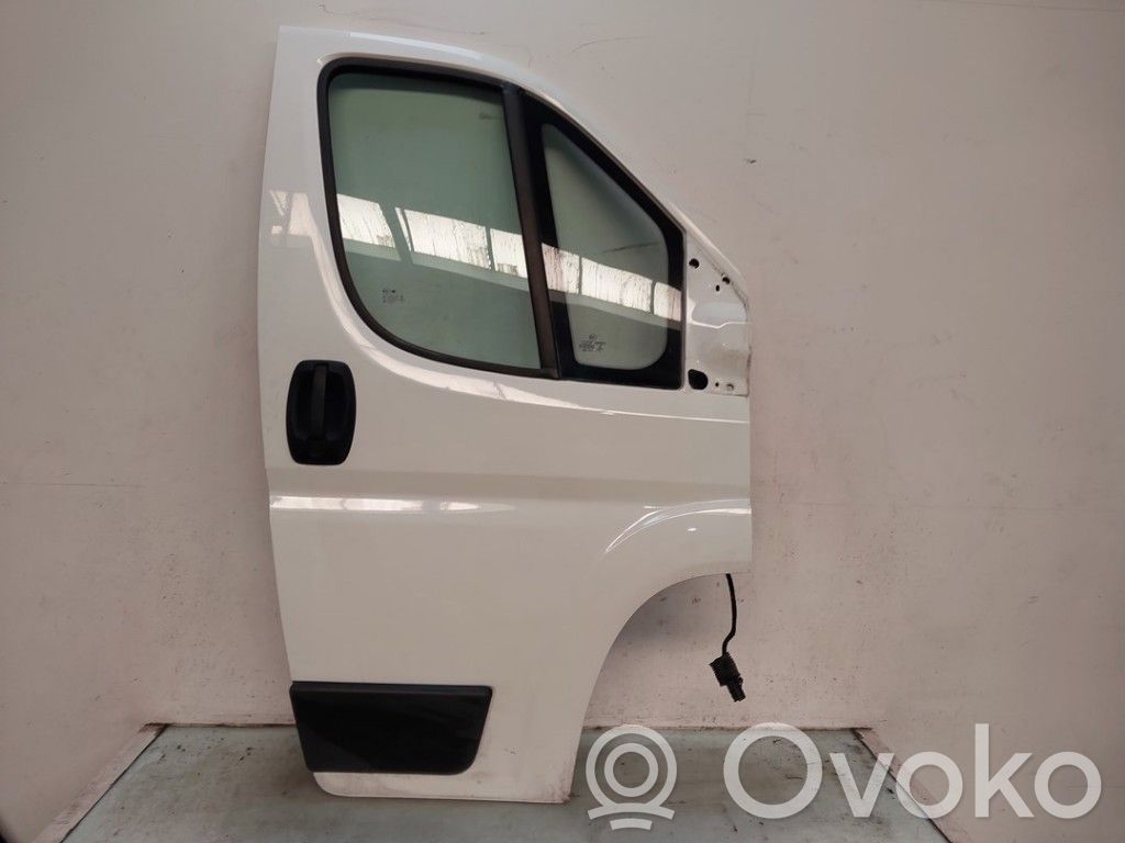 Peugeot Boxer Ovi (2-ovinen coupe)
