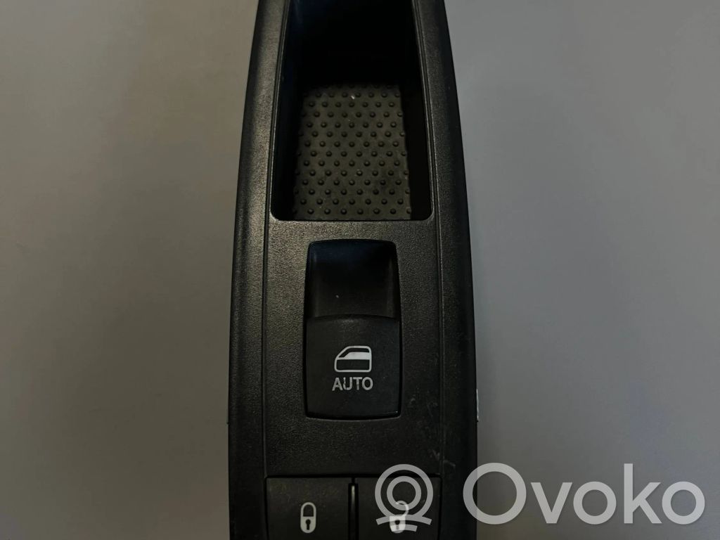 Dodge Grand Caravan Electric window control switch 