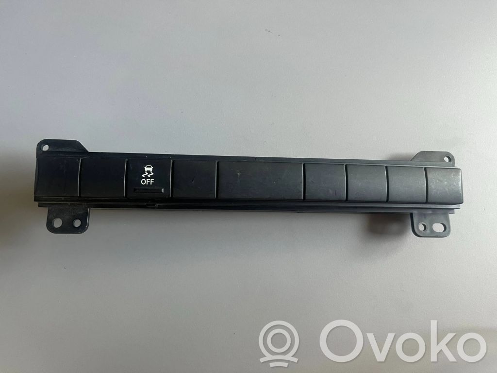 Jeep Commander ESP (stabilumo sistemos) jungtukas 