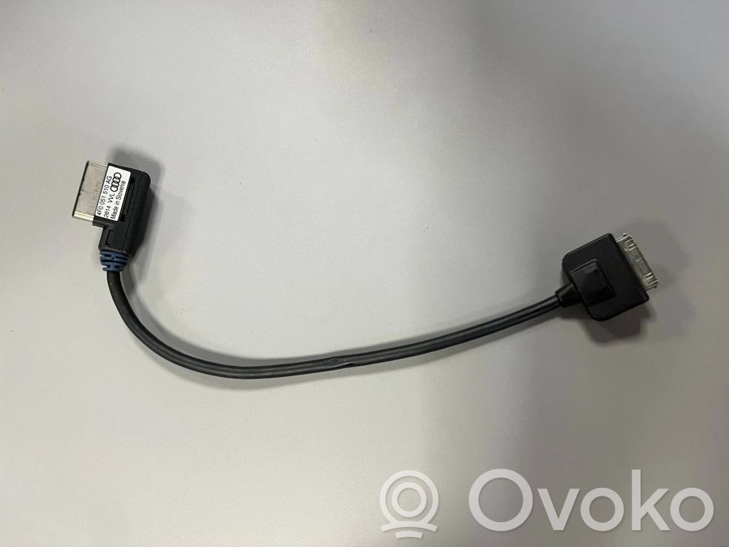 Audi Q5 SQ5 8R iPod connector socket 