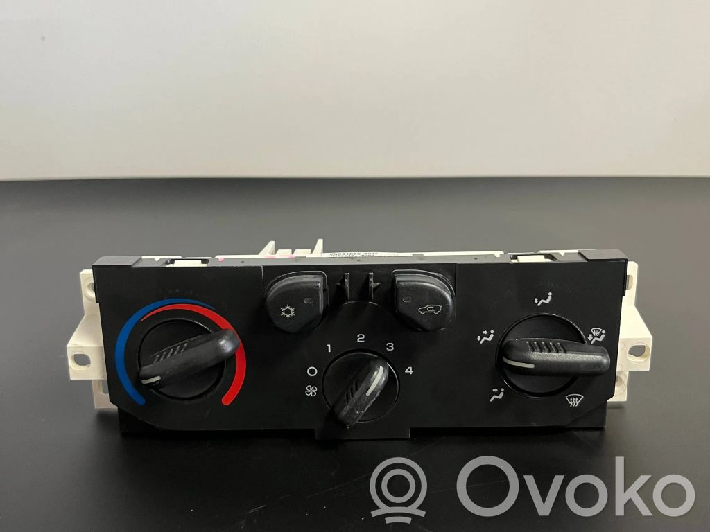 Chevrolet Colorado Climate control/heater control trim 